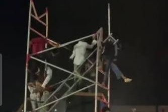 ‘టాక్సిక్’ ప్రీ రిలీజ్ ఈవెంట్లో అపశ్రుతి.. తొక్కిసలాటలో ఇద్దరు యువకులకు గాయాలు